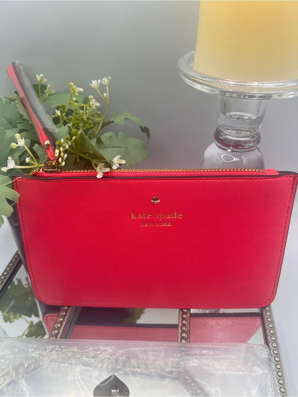 Kate Spade NWT Saffiano Leather Wristlet with Gold Logo